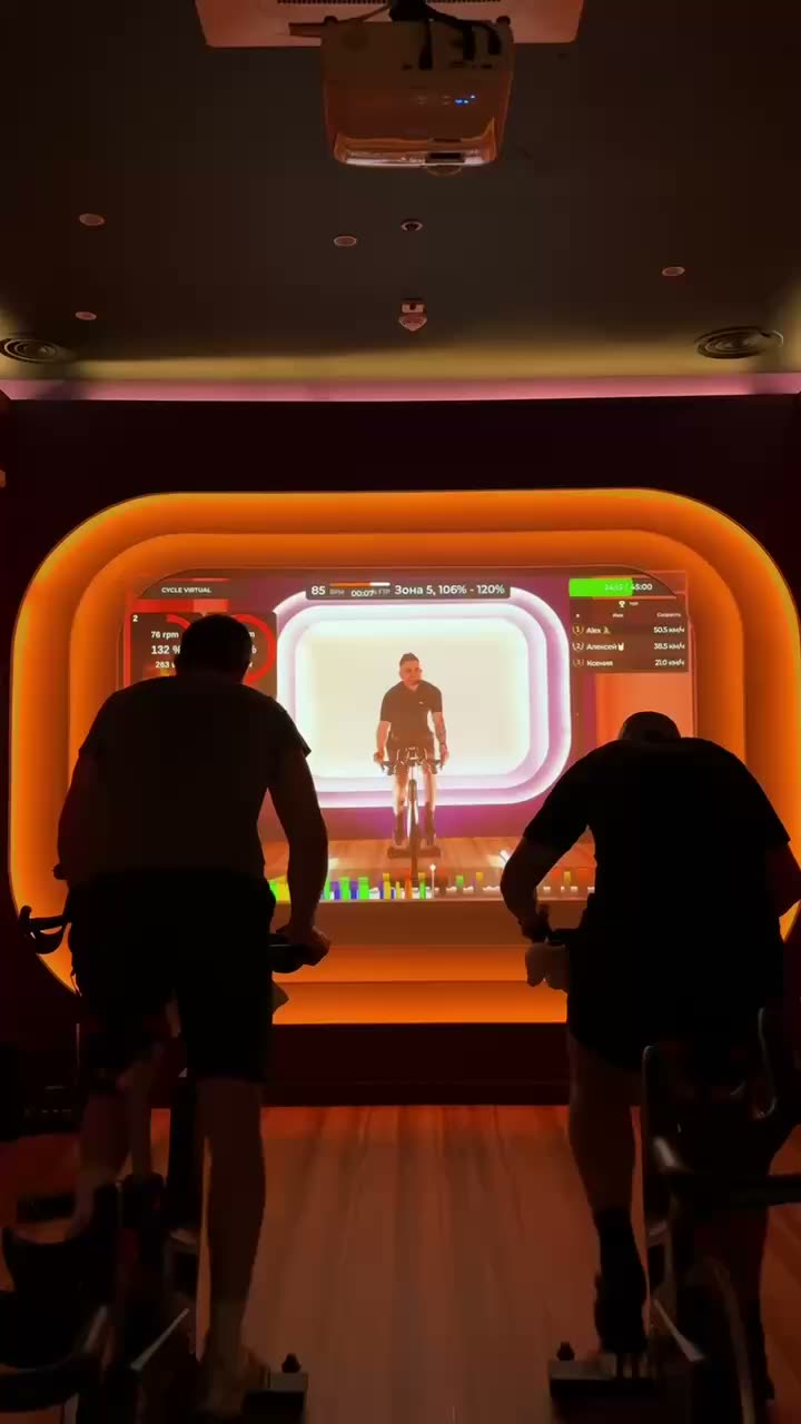 Way2Fit прокачал cycle-зону интерактивной подсветкой с синхронизацией TRIDE